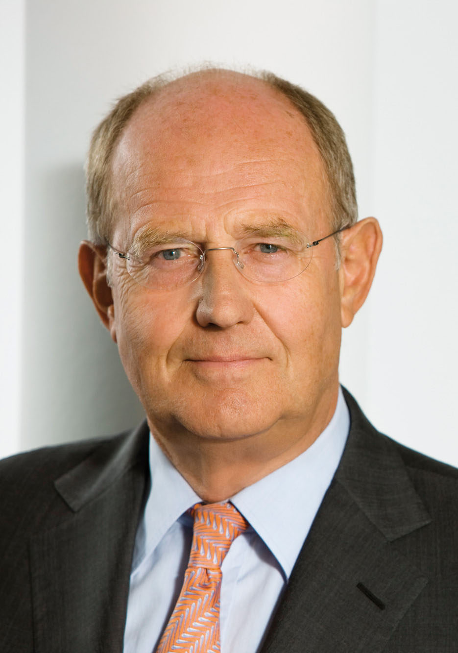 Dr. Ralf Bethke