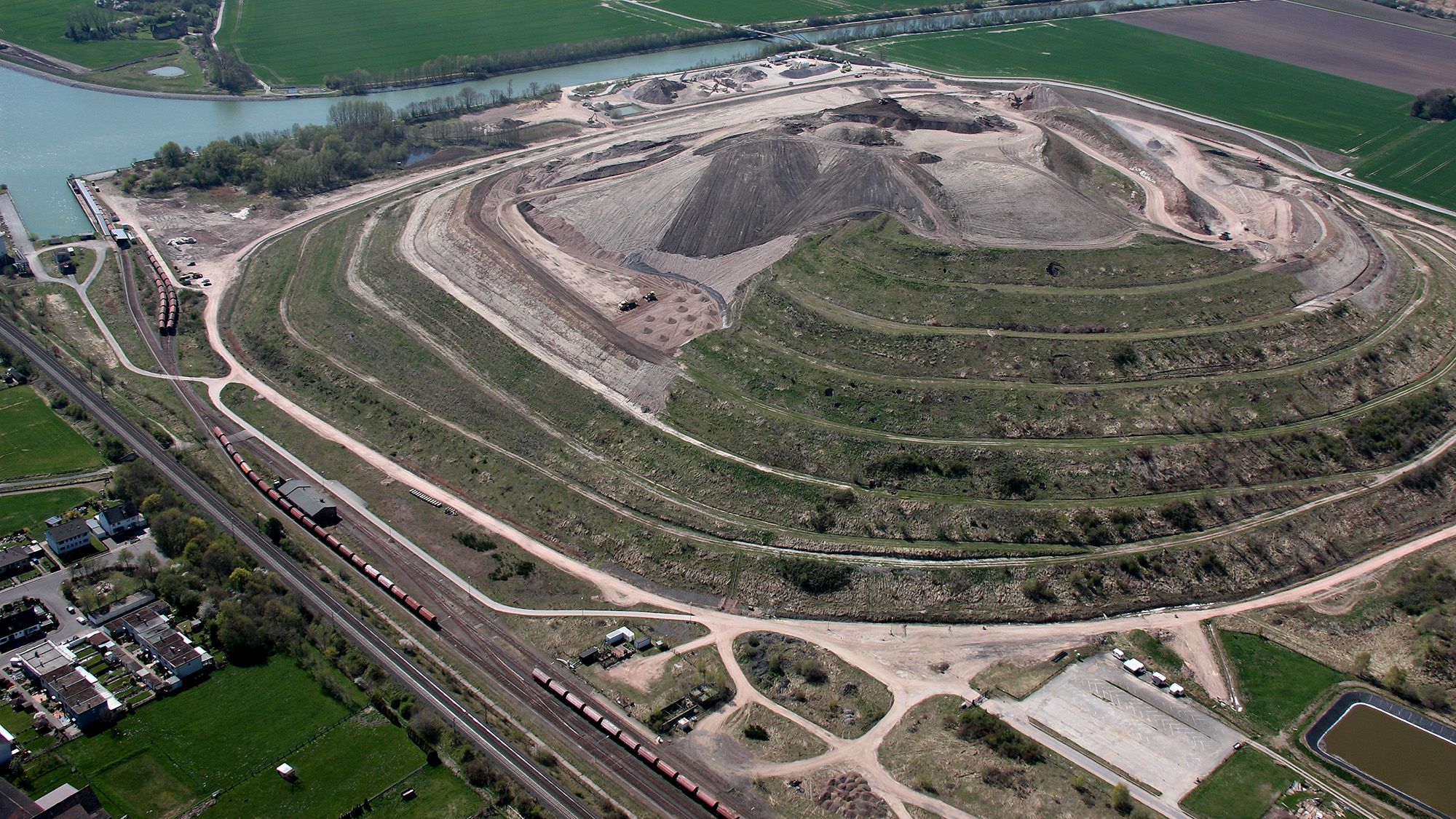 Tailings pile covering